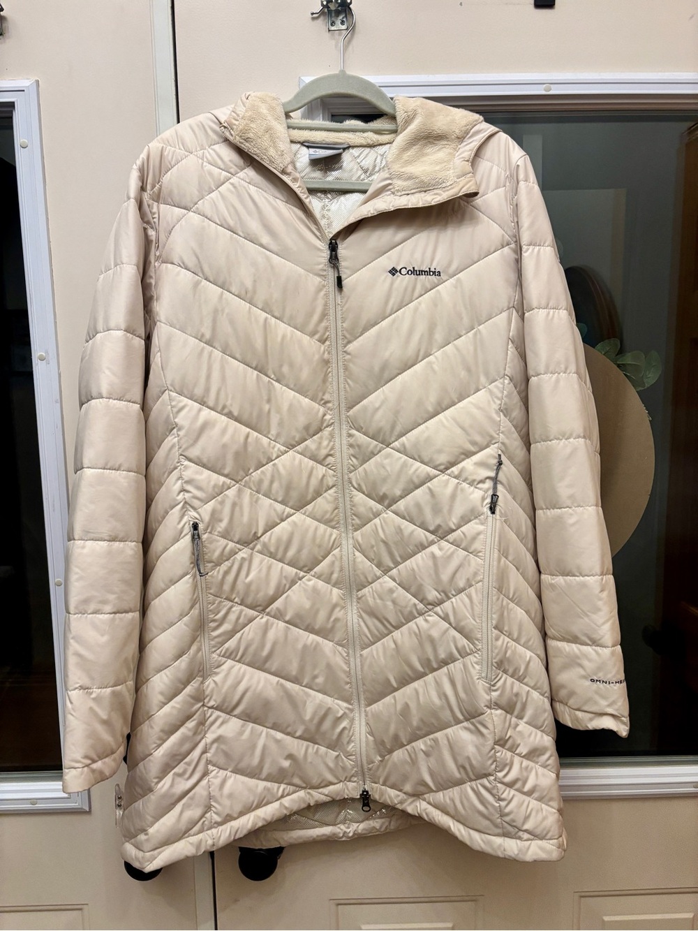 Columbia Women's Hooded Cream Quilted Packable PufferJacket W/ Omni Heat XXL